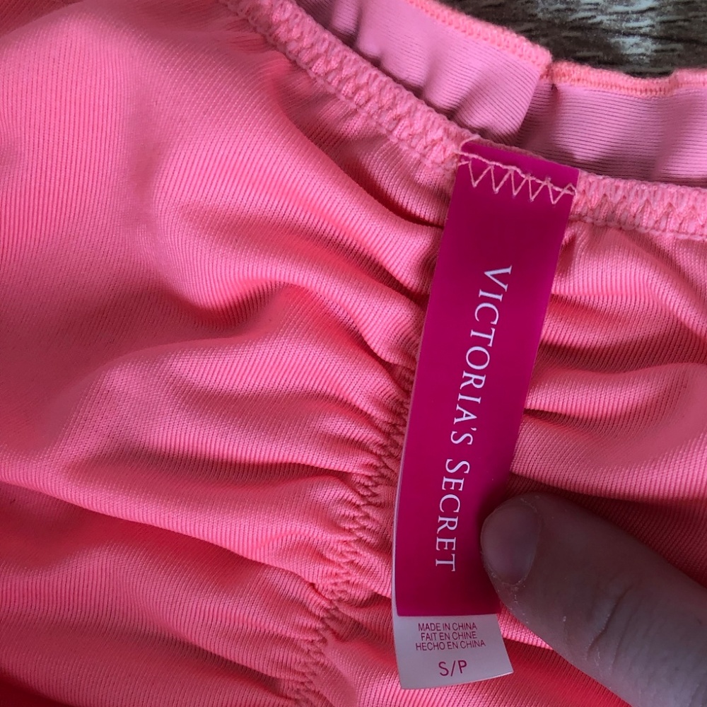 VS Ruffle Bikini Bottoms w/ Ruching - Picture 3 of 3